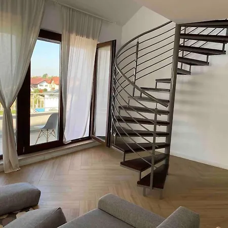 Netflix Cloud Penthouse Apartment Timisoara