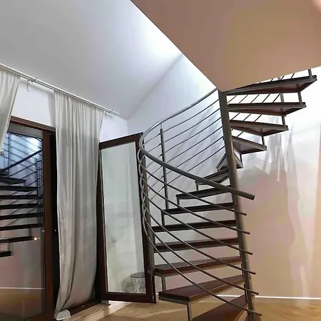Netflix Cloud Penthouse *
